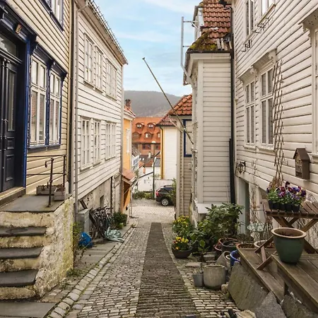 Dinbnb Apartments I Live In A Postcard From 1899 I 500M To Fish Market Bergen Exterior photo